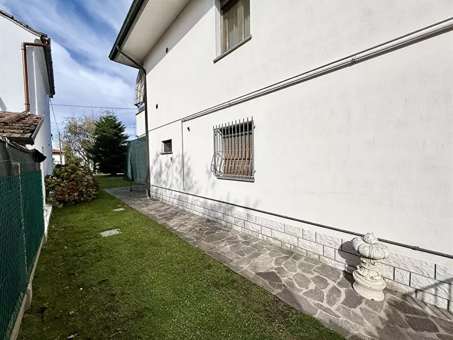 Immagine 1 di Casa indipendente in vendita  in via guerrina 38 a Alfonsine