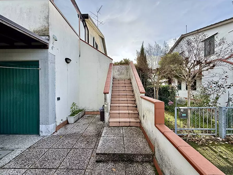 Immagine 5 di Appartamento in vendita  in via gessi 20a a Alfonsine