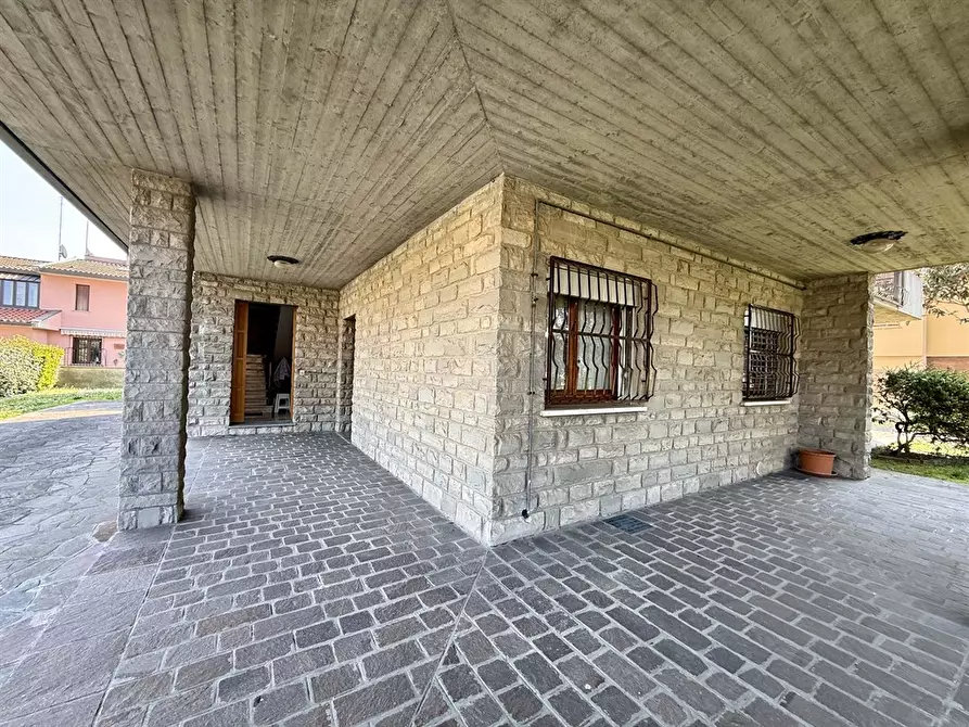 Immagine 1 di Casa indipendente in vendita  in Via Santerno Ammonite 18/H a Ravenna