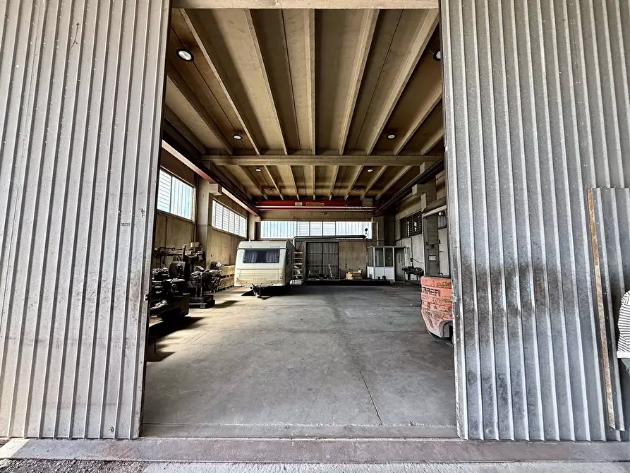 Immagine 7 di Capannone industriale in vendita  in Via Bonvicini 3 a Ravenna