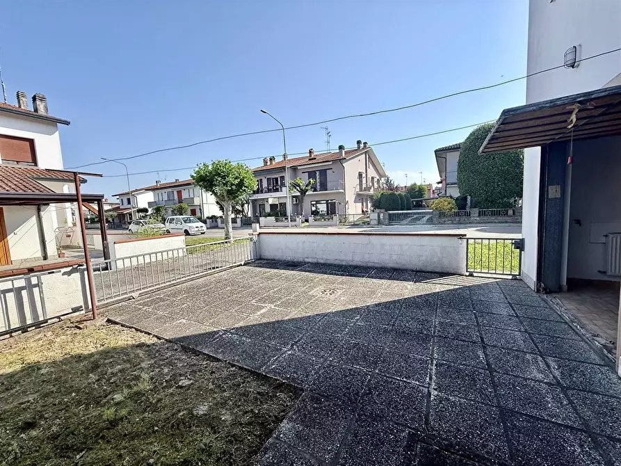Immagine 1 di Villetta a schiera in vendita  in via caduti nei lager 27 a Alfonsine