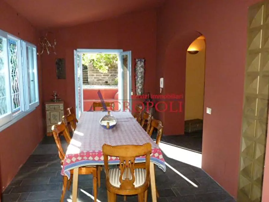 Immagine 4 di Villa in vendita  a Trevignano Romano