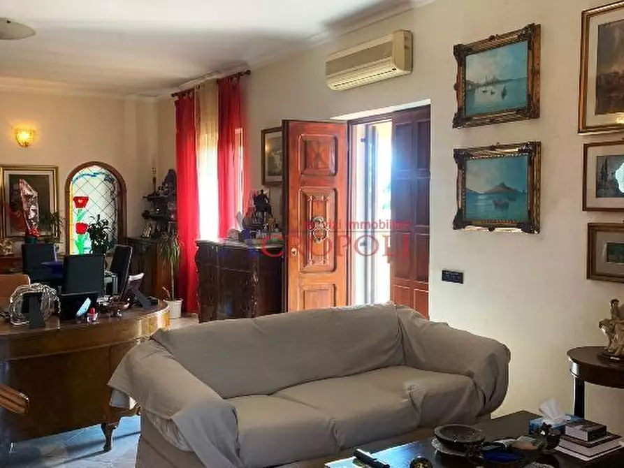 Immagine 5 di Villa in vendita  a Roma