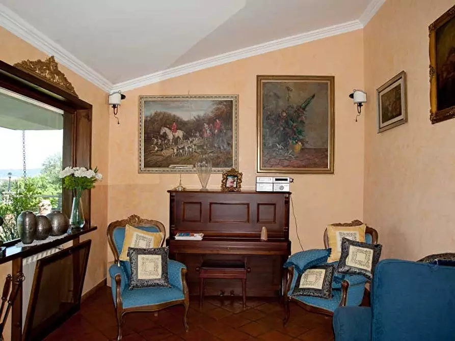 Immagine 4 di Villa in affitto  a Bracciano