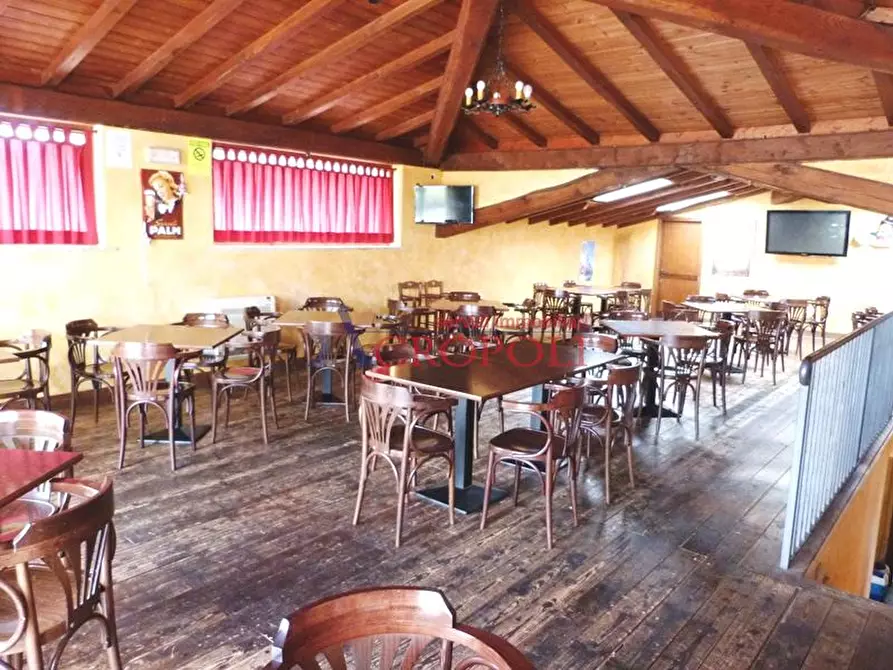 Immagine 2 di Bar / Ristorante in vendita  a Anguillara Sabazia