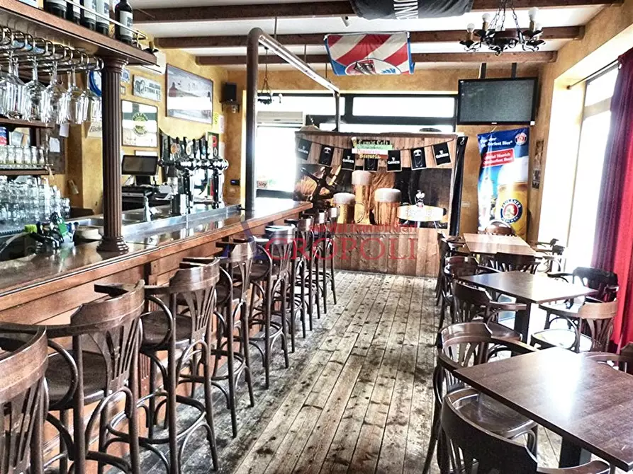 Immagine 2 di Bar / Ristorante in vendita  in via Comunale di San Francesco a Anguillara Sabazia
