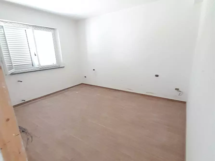 Immagine 8 di Villetta a schiera in vendita  a Bracciano