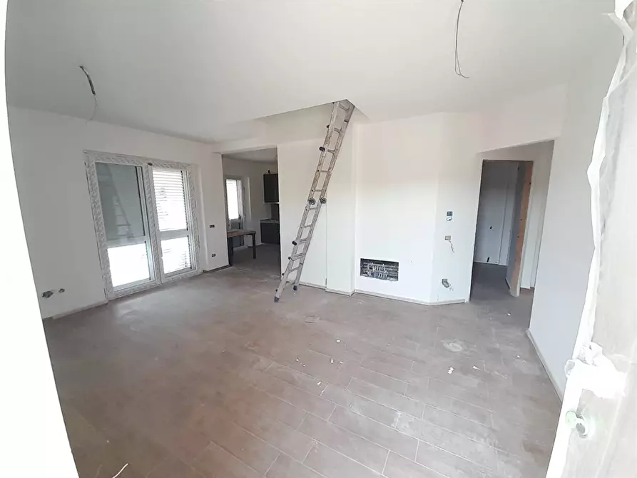 Immagine 7 di Villetta a schiera in vendita  a Bracciano