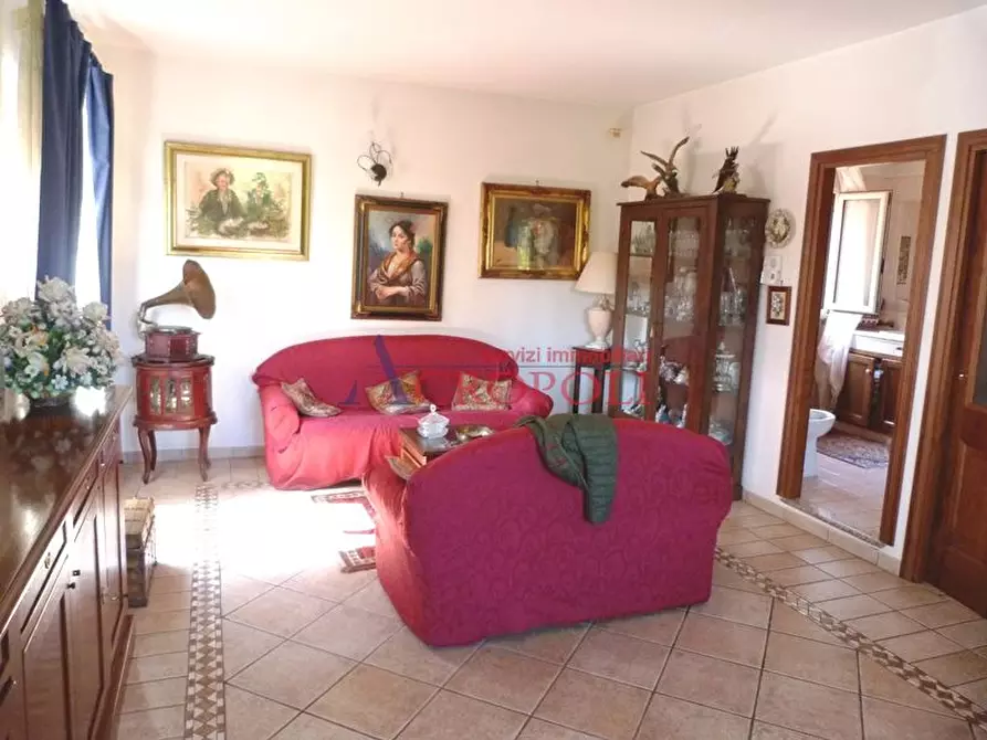 Immagine 5 di Villa in vendita  in via Cristoforo Colombo a Anguillara Sabazia
