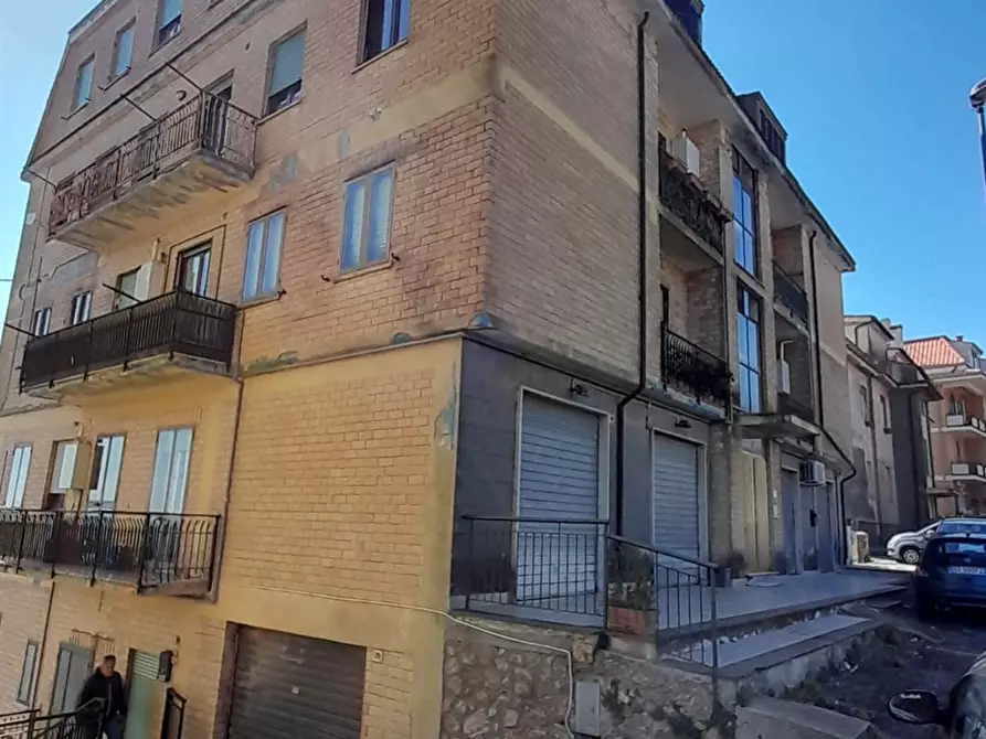 Immagine 1 di Appartamento in vendita  a Tolfa