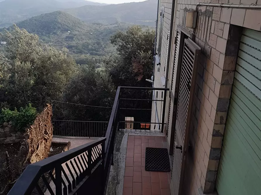 Immagine 5 di Appartamento in vendita  a Tolfa