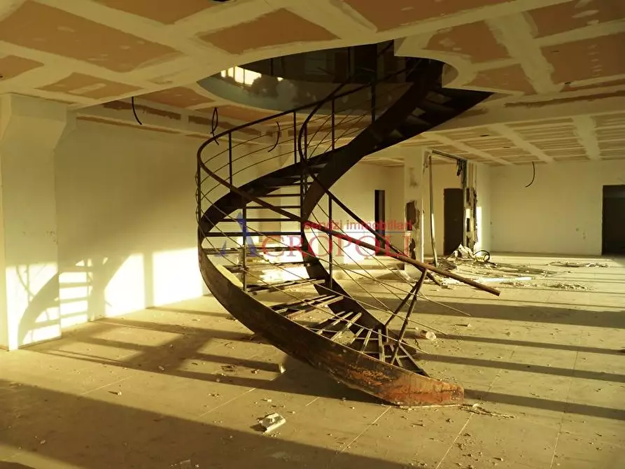 Immagine 8 di Capannone industriale in vendita  a Anguillara Sabazia