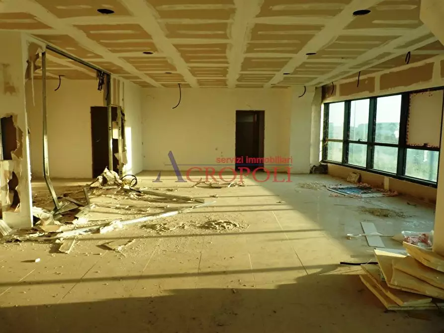 Immagine 7 di Capannone industriale in vendita  a Anguillara Sabazia