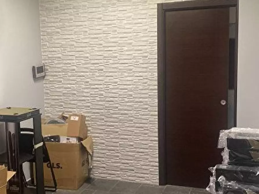 Immagine 4 di Ufficio in vendita  a Bracciano