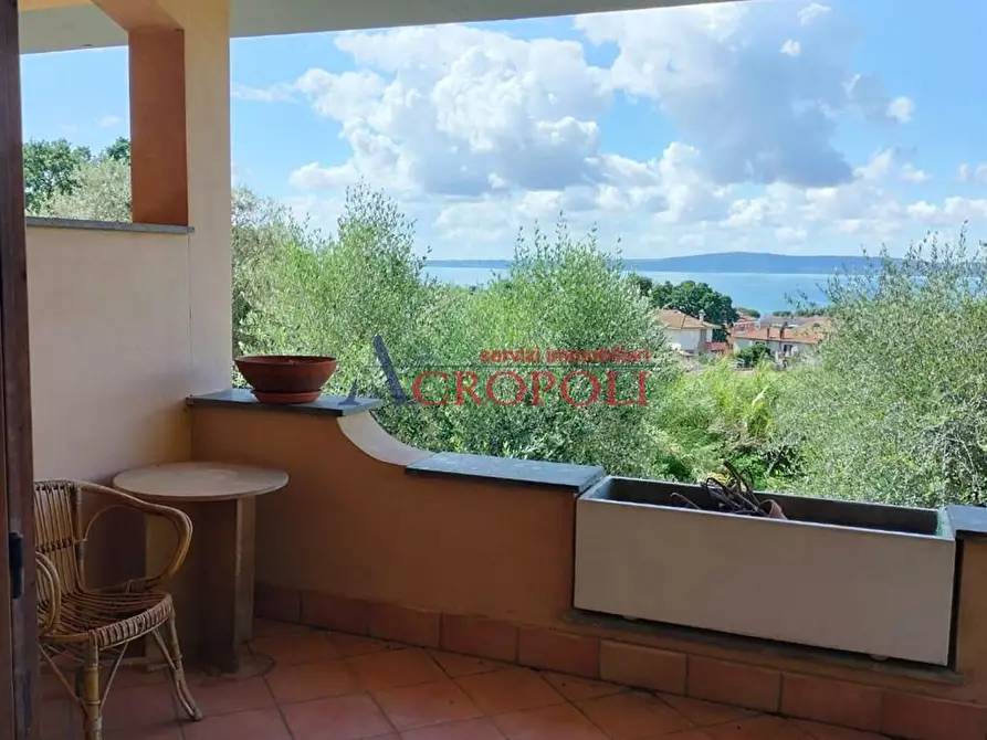 Immagine 6 di Casa bifamiliare in vendita  a Trevignano Romano