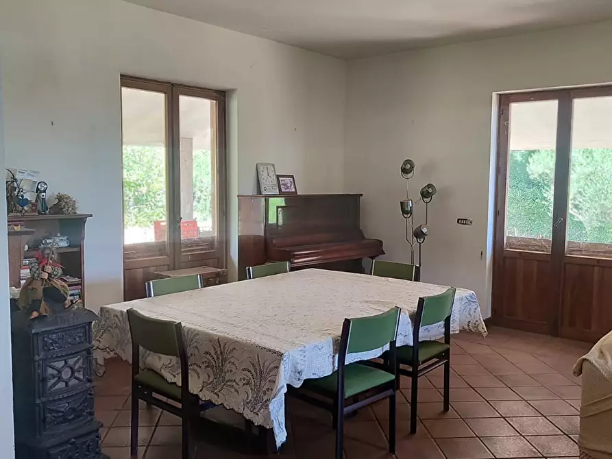 Immagine 5 di Villa in vendita  a Bracciano