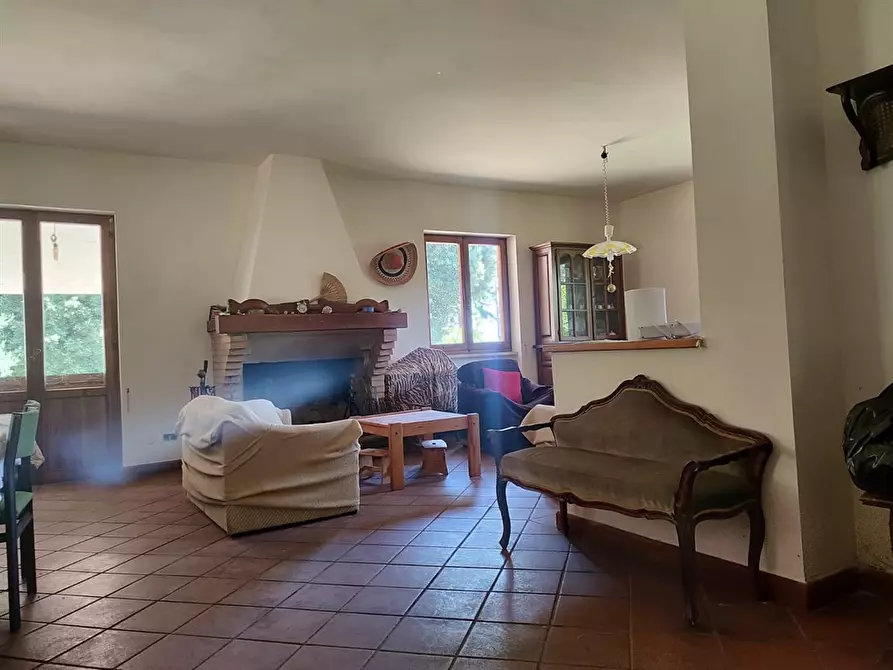 Immagine 8 di Villa in vendita  a Bracciano