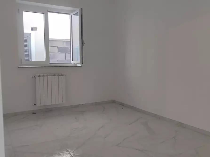 Immagine 2 di Appartamento in vendita  a Manziana