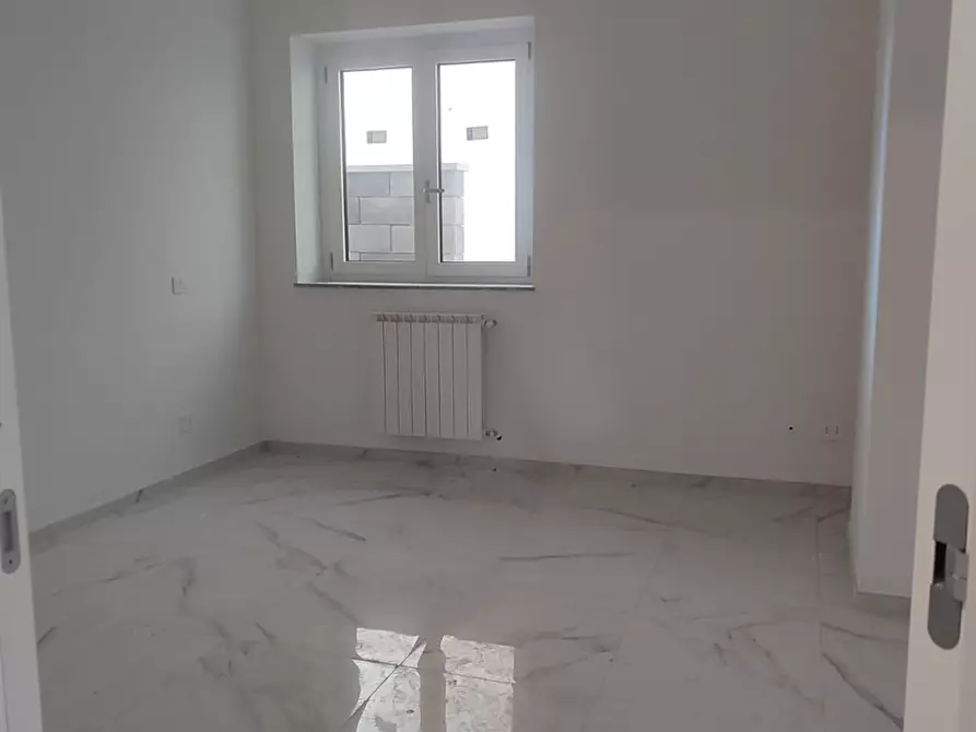 Immagine 1 di Appartamento in vendita  a Manziana