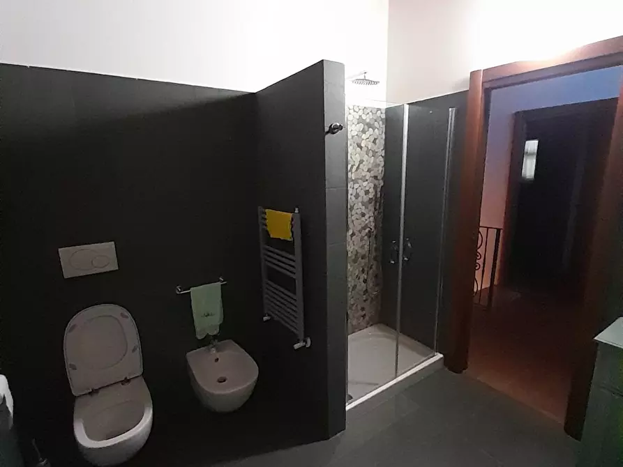 Immagine 3 di Villa in vendita  a Bracciano