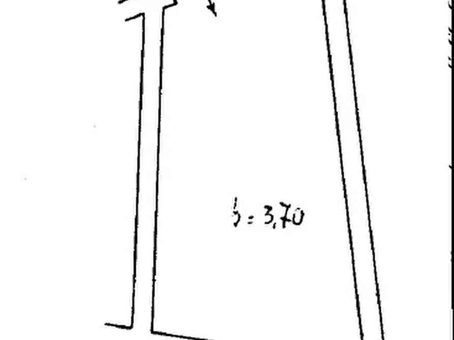 Immagine 3 di Magazzino in vendita  a Bracciano