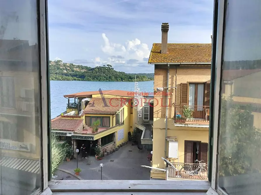 Immagine 6 di Appartamento in vendita  a Trevignano Romano