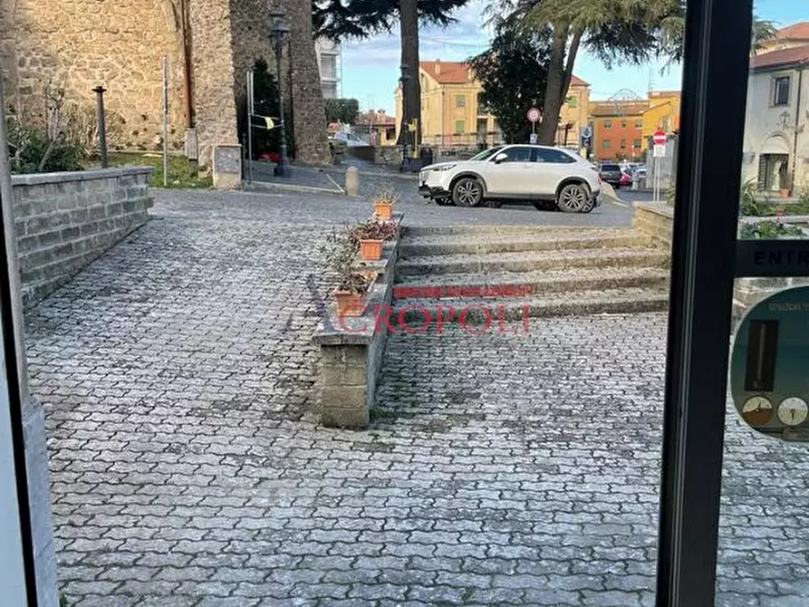 negozio in vendita ad Anguillara Sabazia