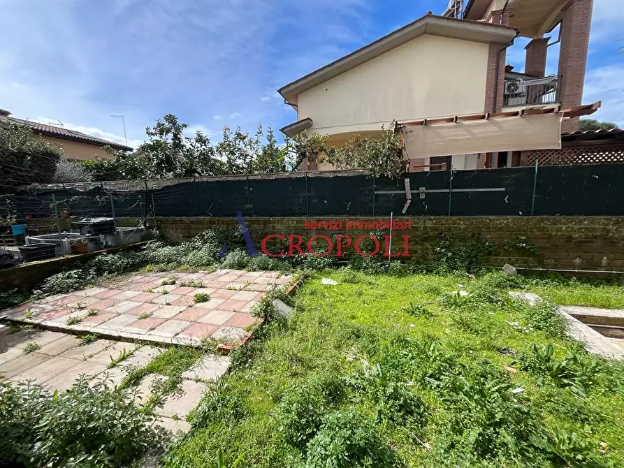 Immagine 7 di Negozio in vendita  a Anguillara Sabazia