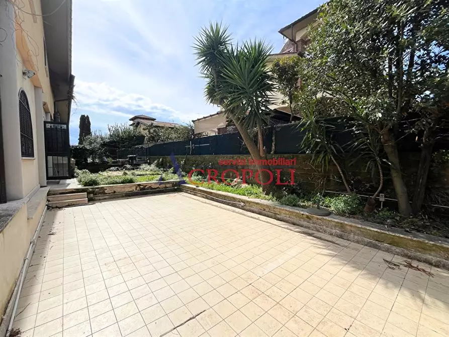 Immagine 4 di Negozio in vendita  a Anguillara Sabazia