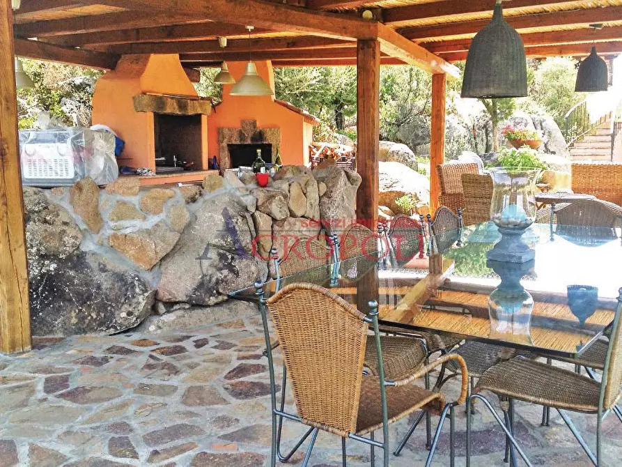 Immagine 1 di Villa in affitto  a Olbia
