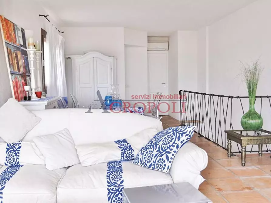 Immagine 3 di Villa in affitto  a Olbia