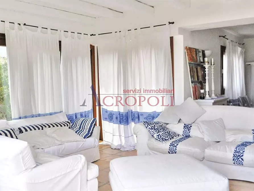 Immagine 1 di Villa in affitto  a Olbia