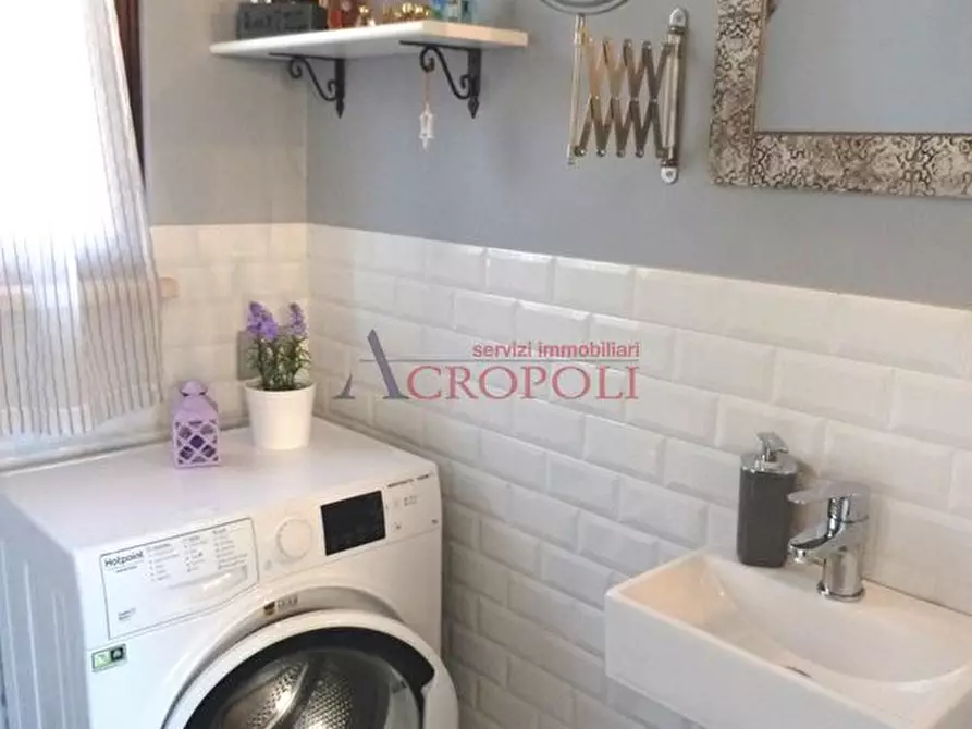 Immagine 1 di Villetta a schiera in vendita  in Via dei Sambuchi a Anguillara Sabazia