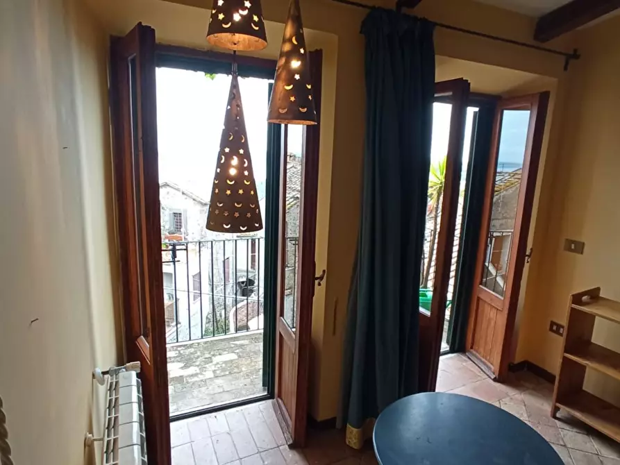 Immagine 4 di Casa indipendente in vendita  a Bracciano