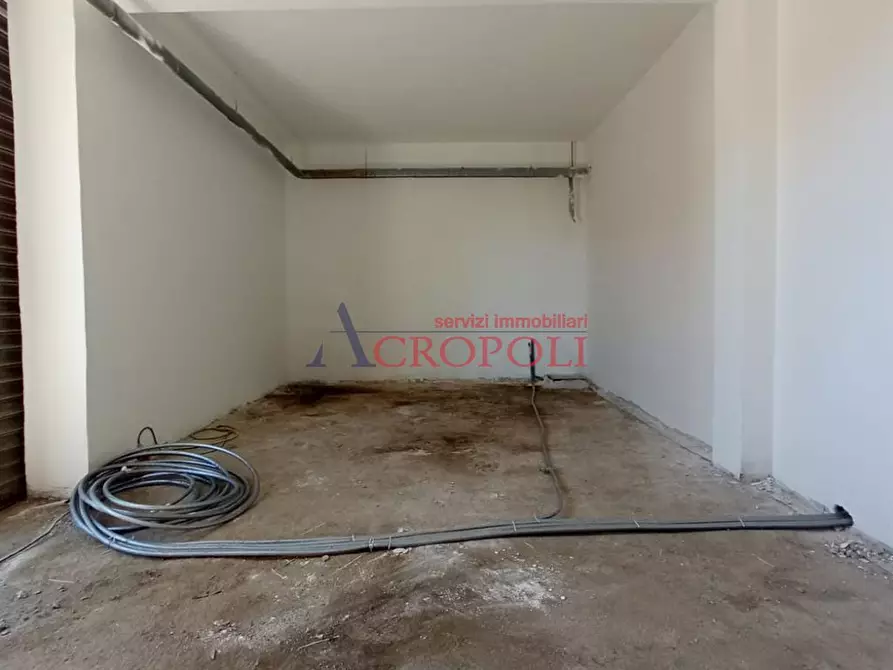 Immagine 1 di Box auto in vendita  a Bracciano