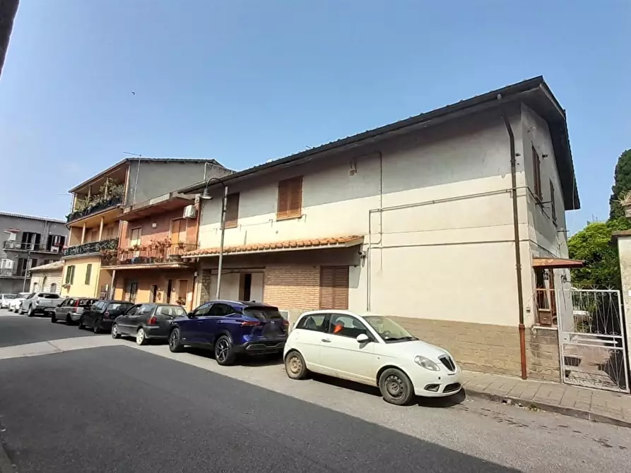 Immagine 6 di Appartamento in vendita  a Manziana