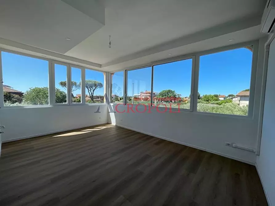 Immagine 5 di Appartamento in vendita  in via Borgomanero a Roma