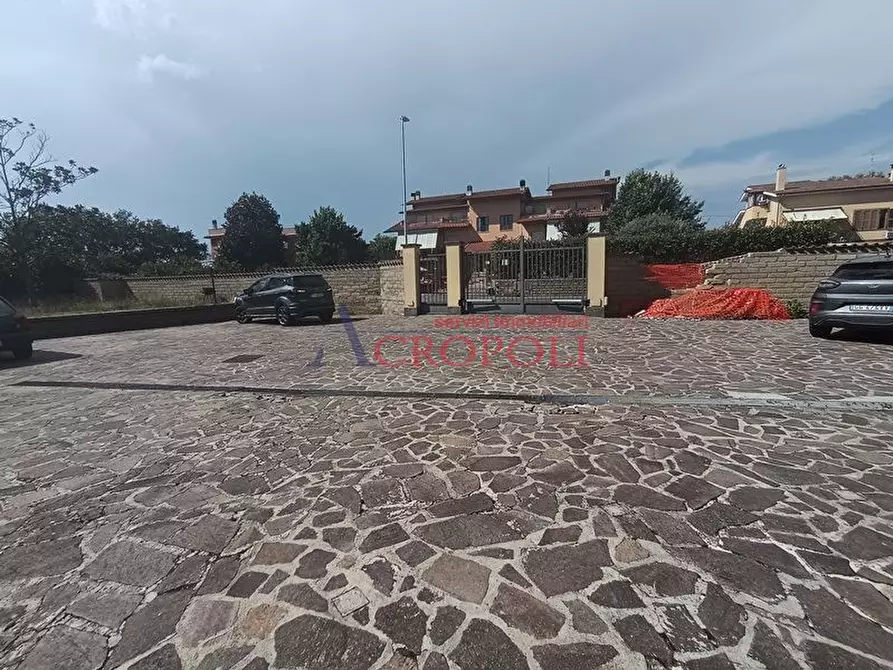 Immagine 9 di Appartamento in vendita  a Anguillara Sabazia
