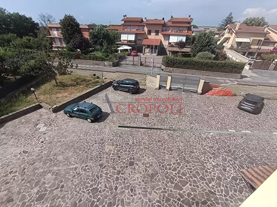 Immagine 5 di Appartamento in vendita  a Anguillara Sabazia