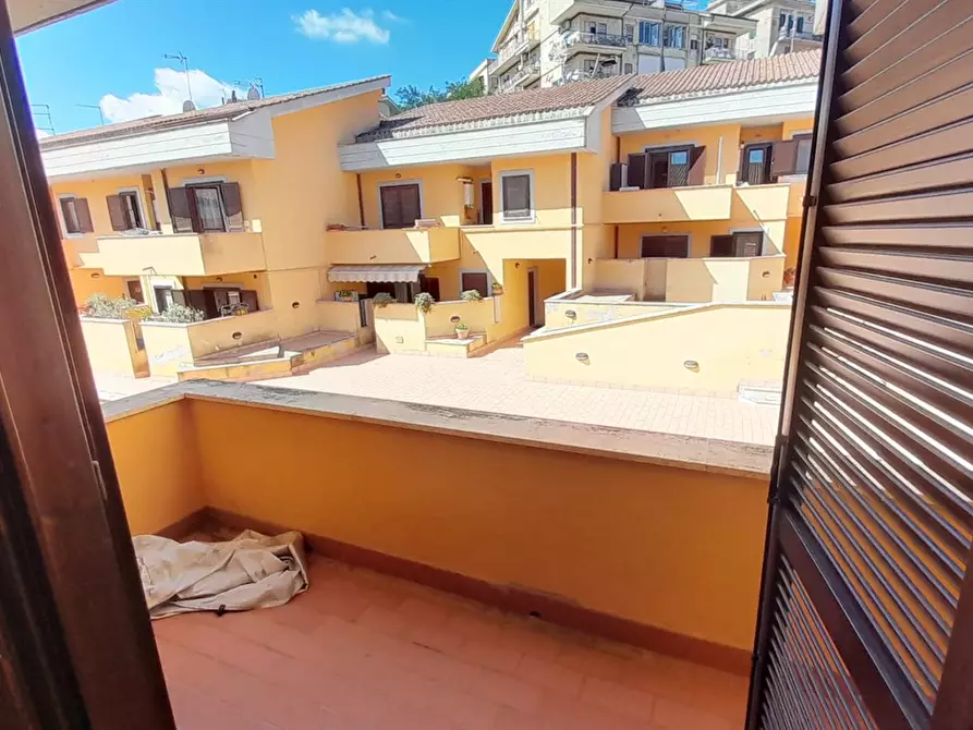 Immagine 5 di Villetta a schiera in vendita  a Bracciano