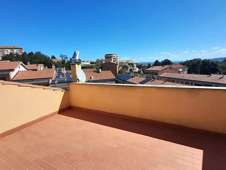 Immagine 6 di Villetta a schiera in vendita  a Bracciano