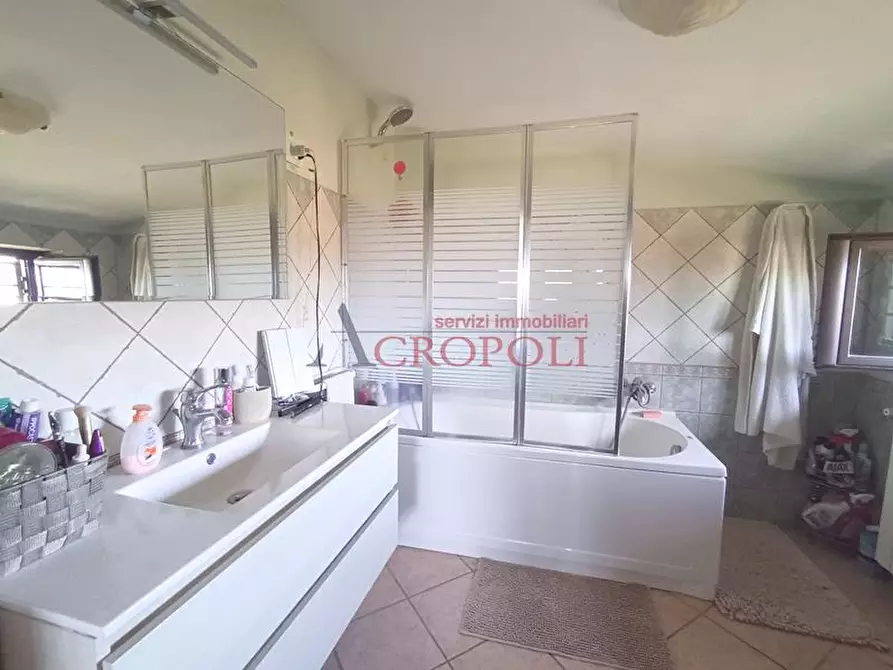Immagine 7 di Villa in vendita  in via Fontanile dei Monti a Anguillara Sabazia