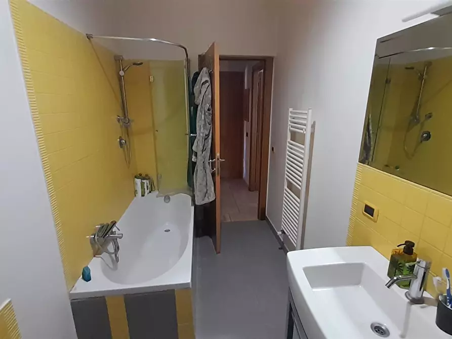 Immagine 5 di Appartamento in vendita  a Manziana