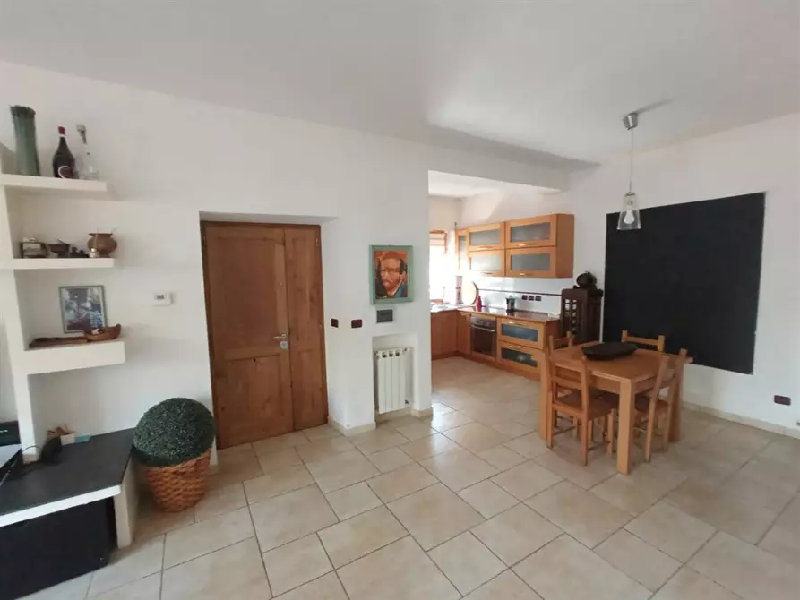 Immagine 9 di Appartamento in vendita  a Manziana