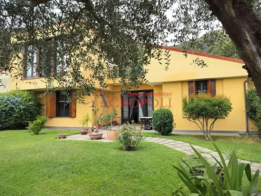 Immagine 3 di Casa bifamiliare in vendita  a Trevignano Romano