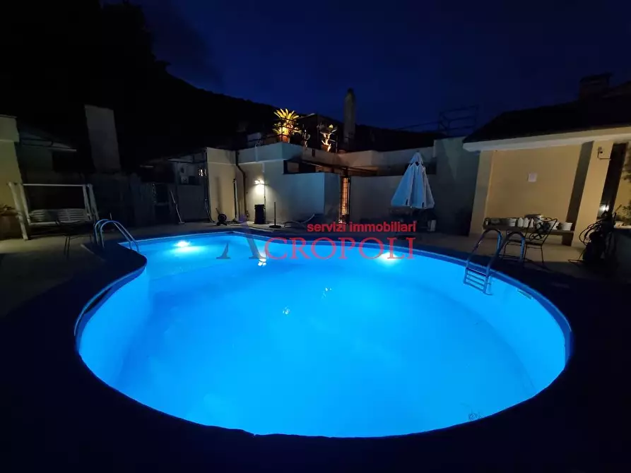 Immagine 1 di Villa in vendita  a Trevignano Romano