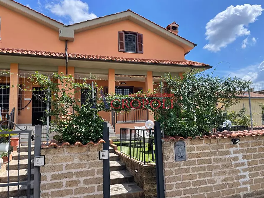 Immagine 7 di Villetta a schiera in vendita  in via Costantino a Anguillara Sabazia