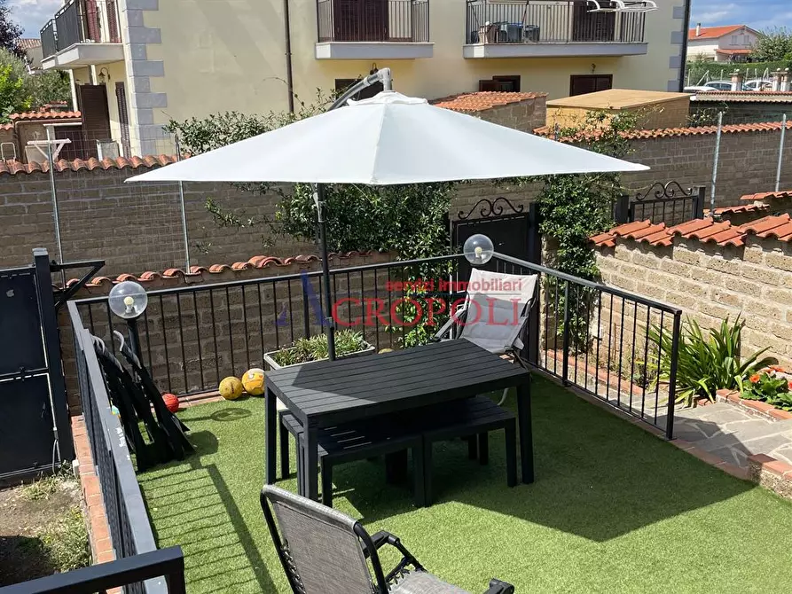 Immagine 3 di Villetta a schiera in vendita  in via Costantino a Anguillara Sabazia