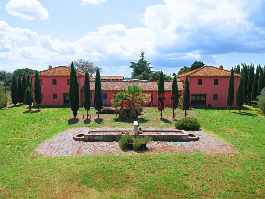 Immagine 1 di Rustico / casale in vendita  in via LanFranco di Pavia a Roma