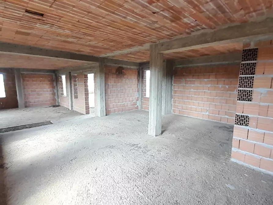 Immagine 1 di Villetta a schiera in vendita  in Via Braccianese Claudia a Canale Monterano